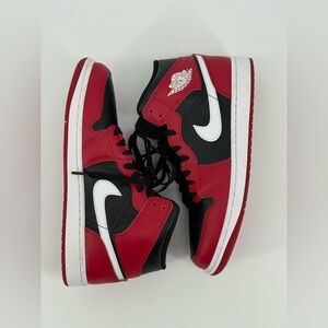 Nike Air Jordan 1 Mid | Black Red White | Men’s 9.5 | Style DQ8426-061